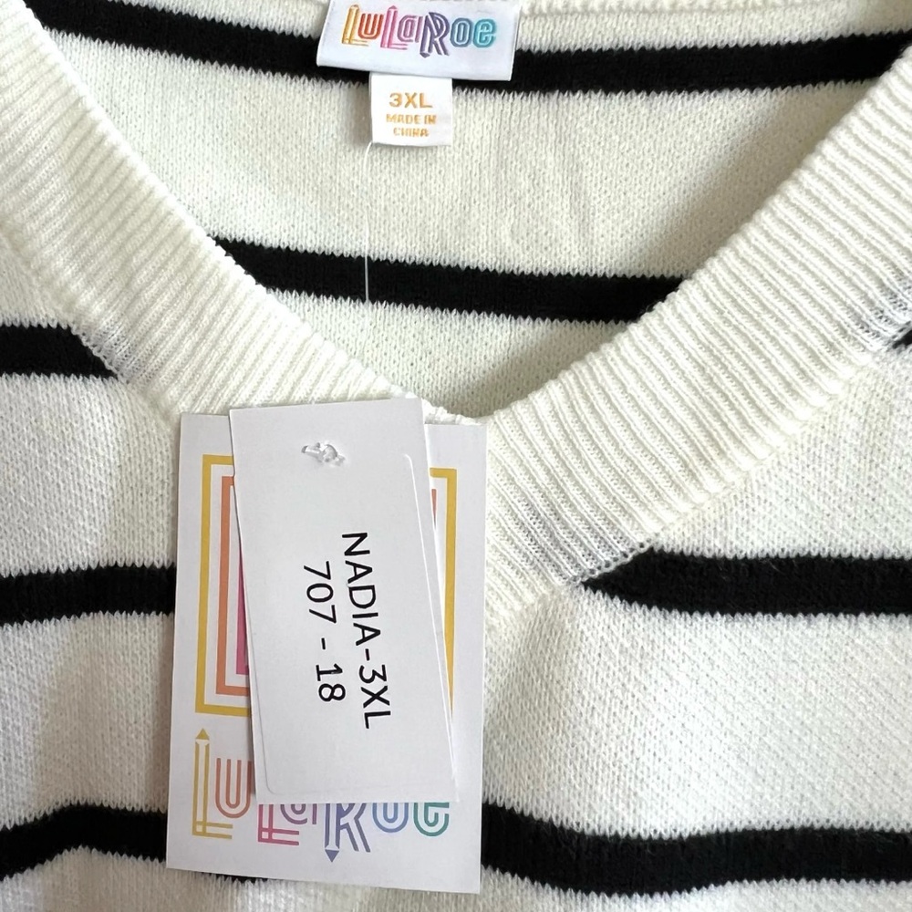 NWT Lularoe Women's 3XL Vest Light Knit White & Black Striped Sweater Unisex - Picture 3 of 4